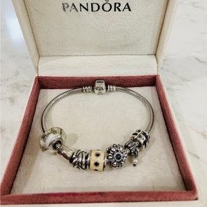 Pandora bracelet with 7 charms